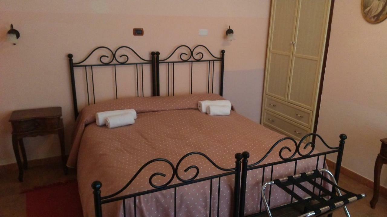 B&B Le Stanze Del Sogno Benevento Kültér fotó