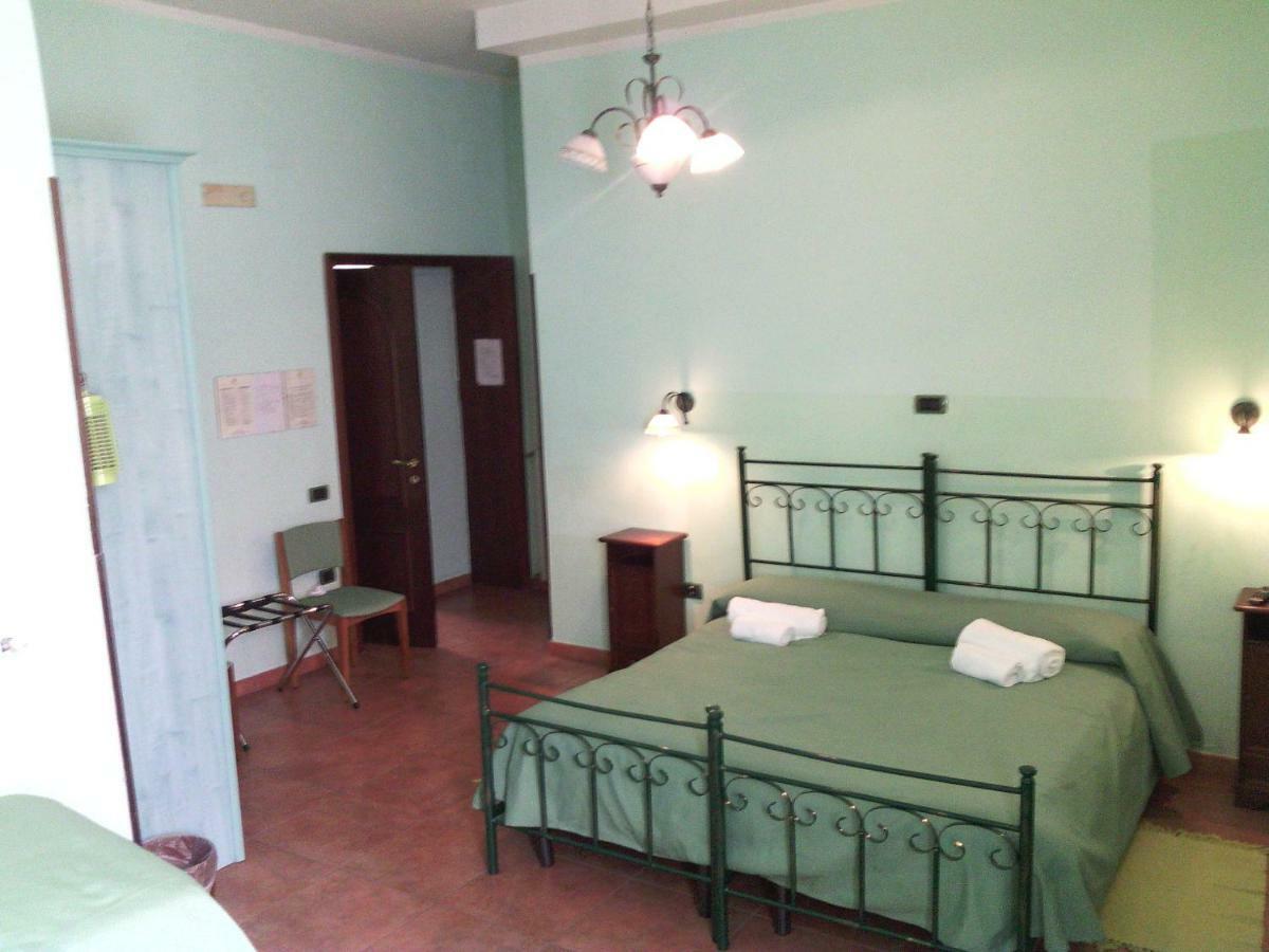 B&B Le Stanze Del Sogno Benevento Kültér fotó