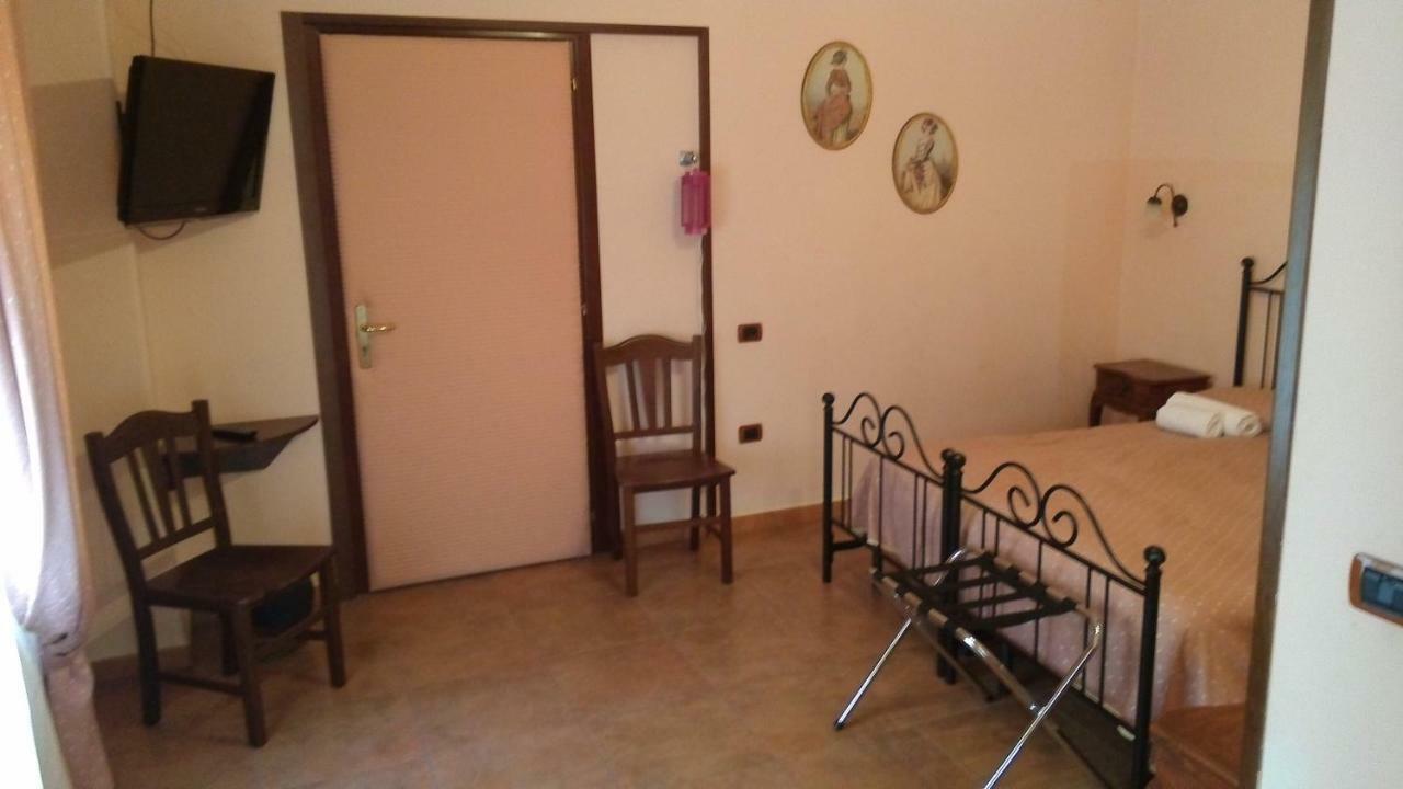 B&B Le Stanze Del Sogno Benevento Kültér fotó